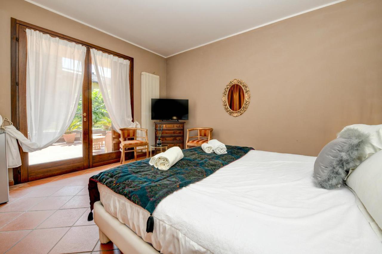 Prestige Rooms Сирмионе Экстерьер фото