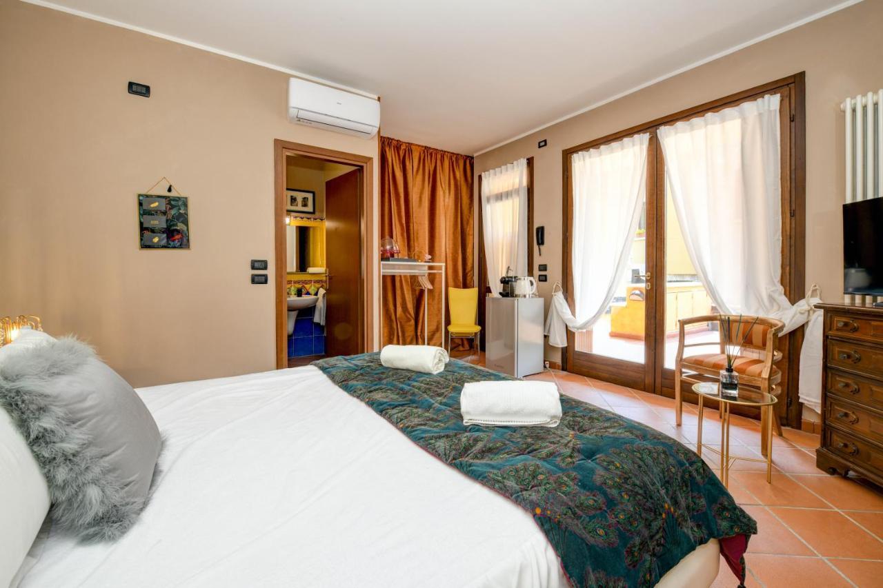 Prestige Rooms Сирмионе Экстерьер фото